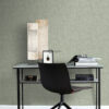 Origin Wallcoverings tapeedi plaatmotiiv konnahuulise mustriga - helehall