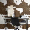 Origin Wallcoverings mittekootud tapeet XXL lehmanahk imitatsioon pruun-valge