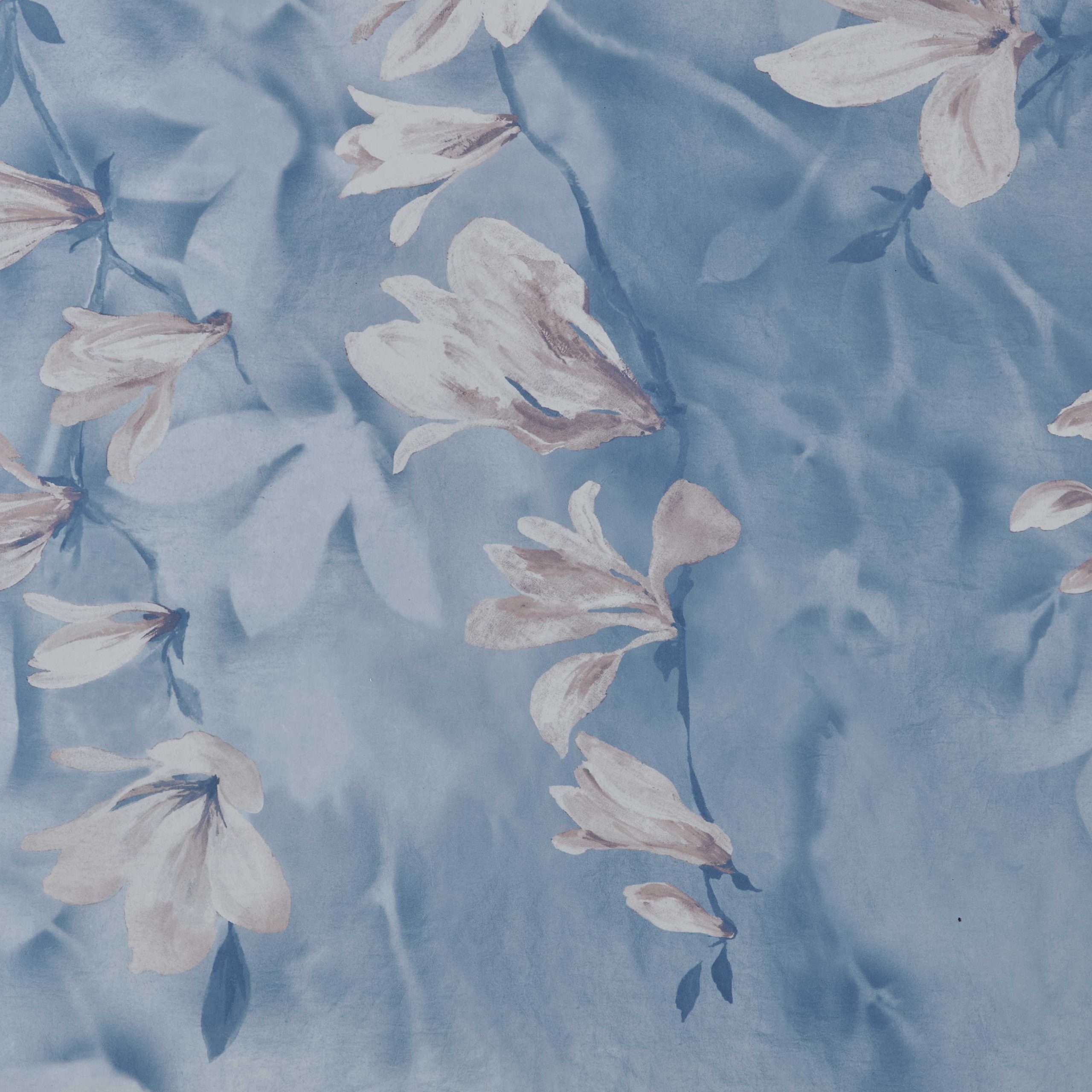 1838 Wallcoverings tapeet Trailing Magnolia Chambray