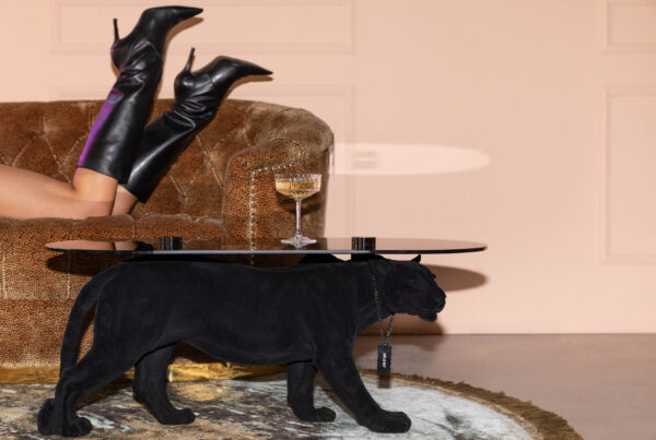 Bold Monkey diivanilaud Dope As Hell