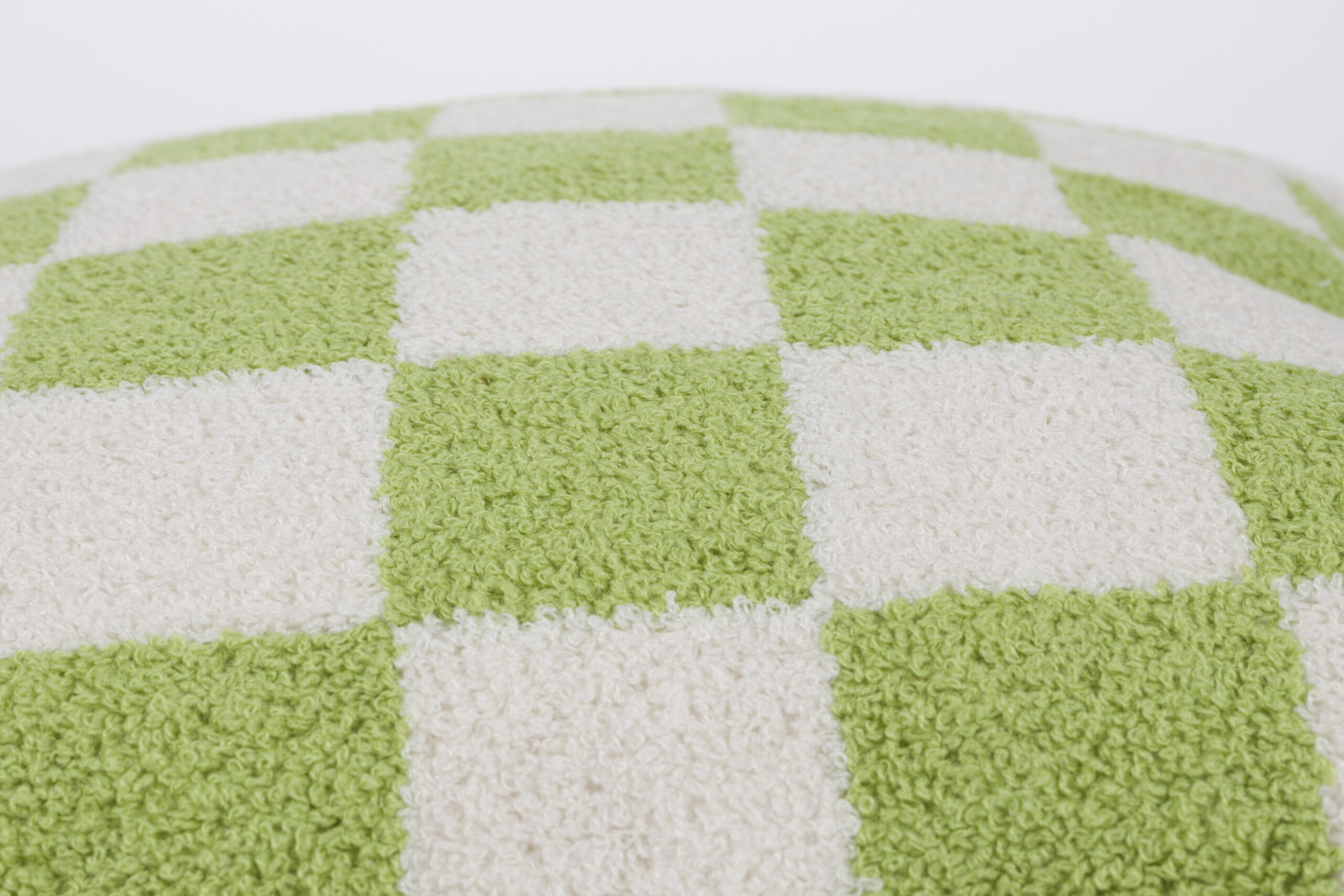 1000269_11 White Label Living tumba Lux