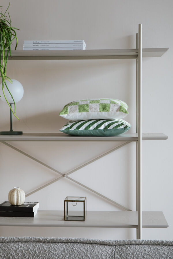 1000269_23 White Label Living tumba Lux