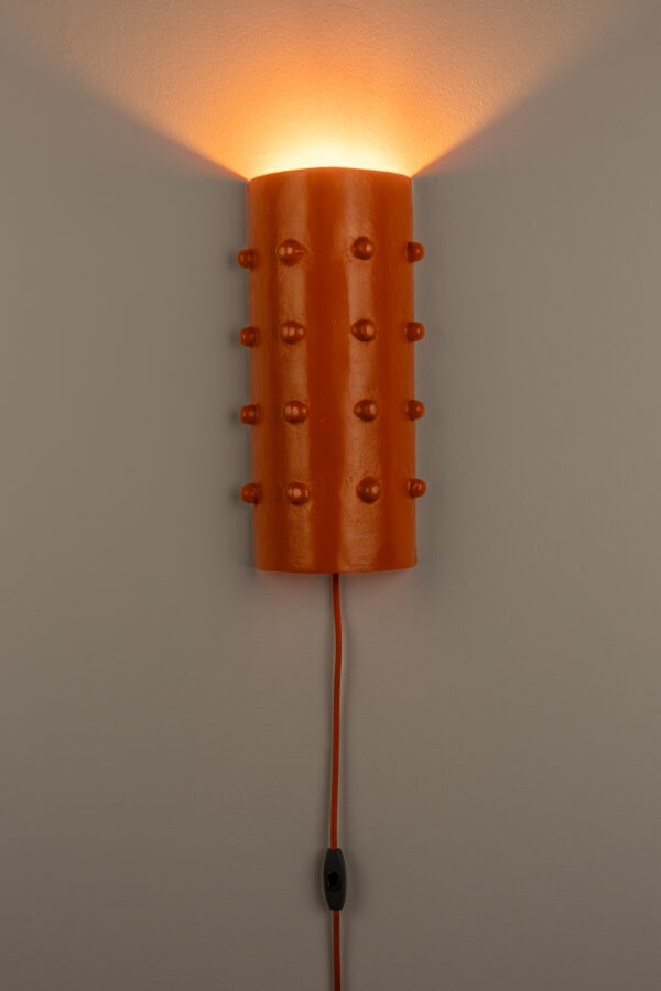 Bold Monkey seinavalgusti Pinch Me