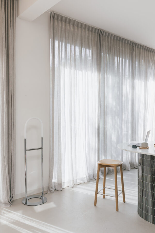 Zuiver põrandavalgusti Arch