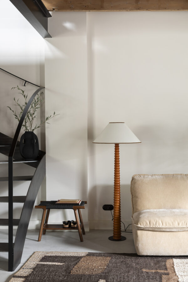 Dutchbone põrandavalgusti Horace