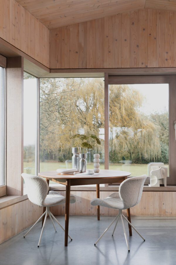 Zuiver ümmargune söögilaud Twist