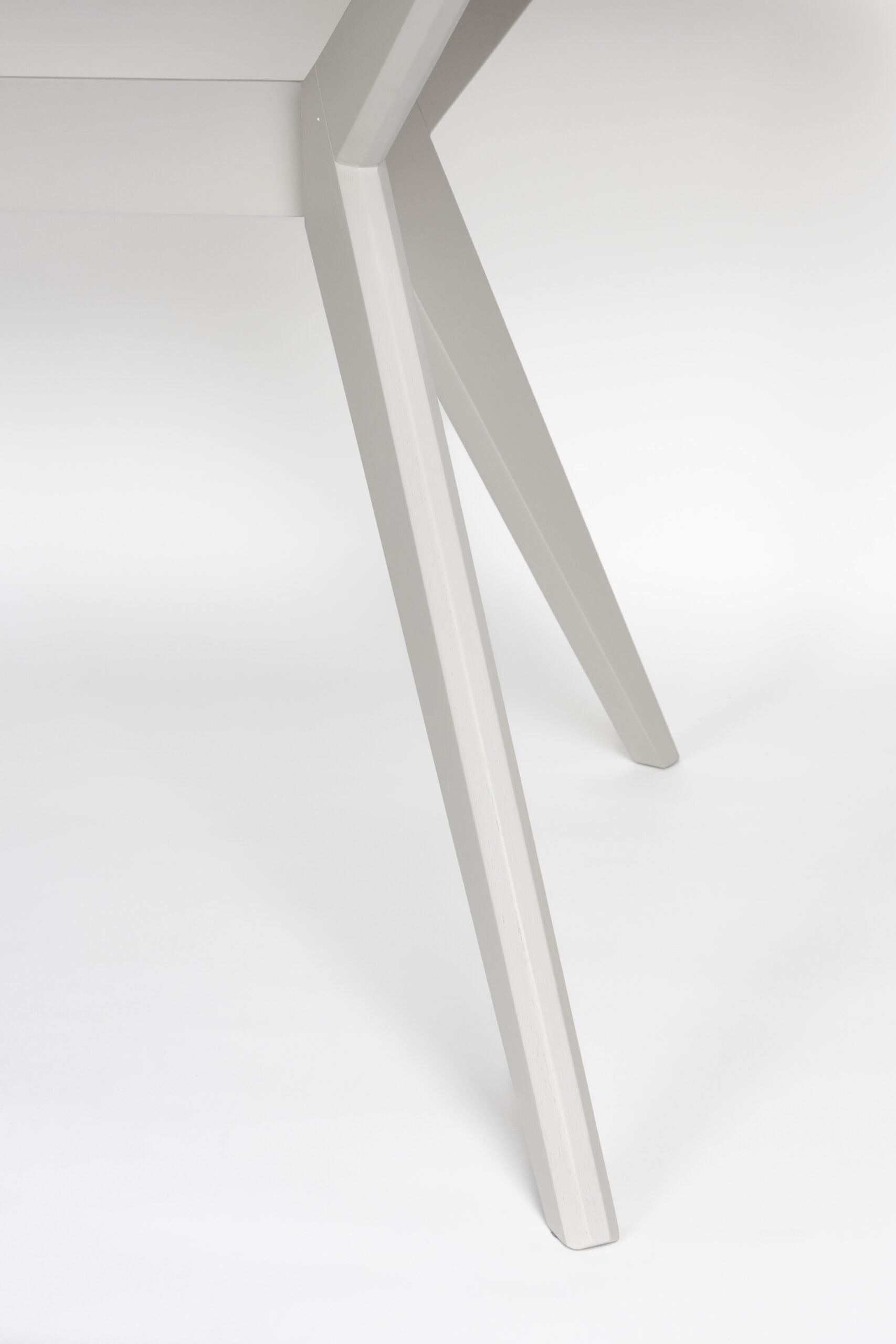 White Label Living söögilaud Zeme Capsule