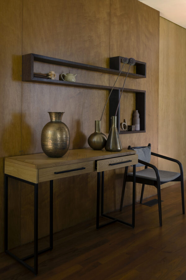 Dutchbone konsoollaud Class